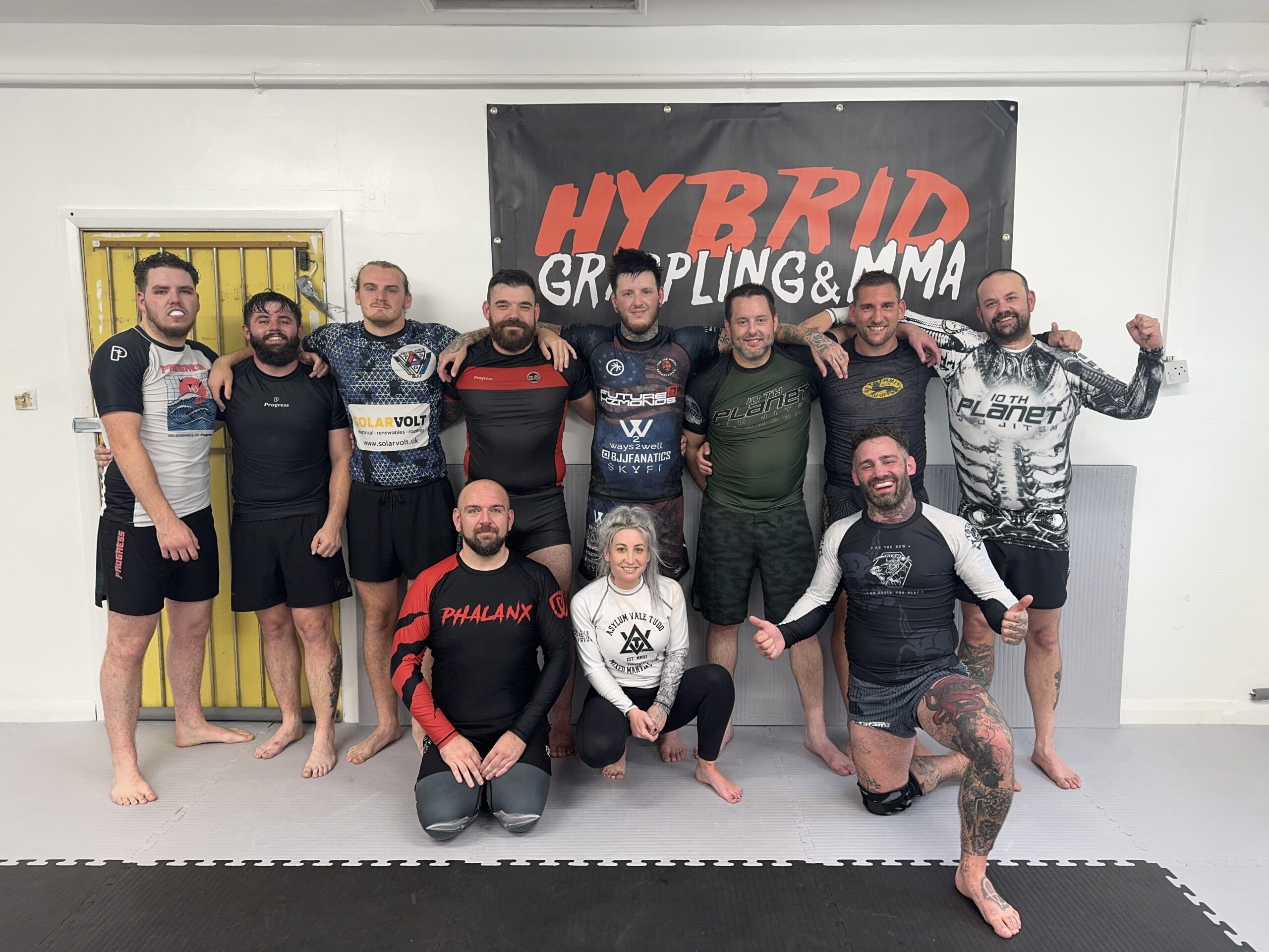 NoGi Jiu Jitsu in Scarborough session, group photo on the mats